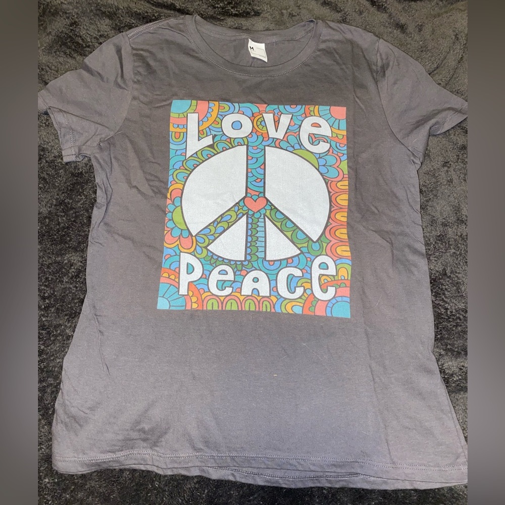 Women’s Love Peace T-shirt